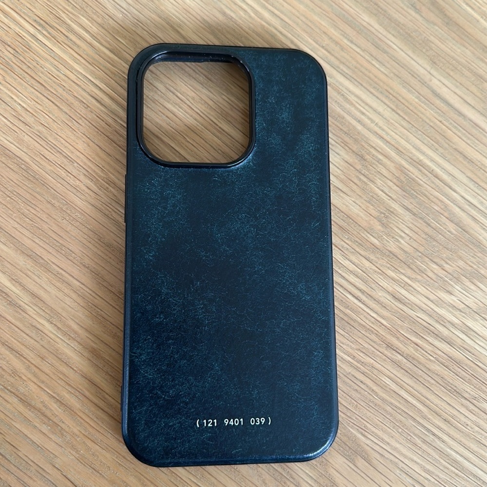 New Unused Grams(28) iPhone 15 Pro Leather Case